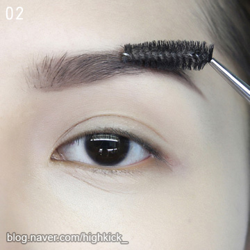 เขียนคิ้ว