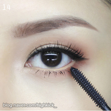 แต่งหน้าออกงานกลางคืน