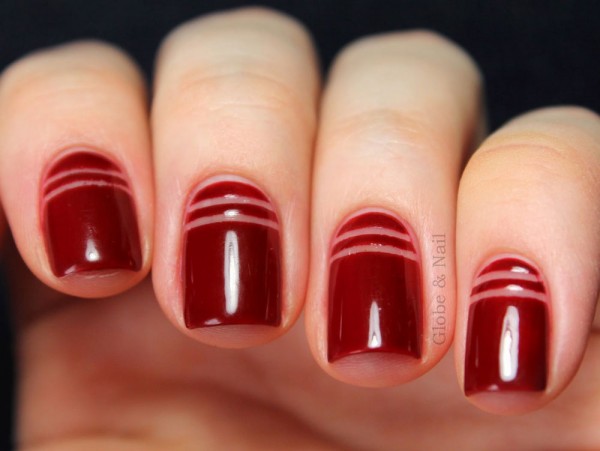 negative-space-nail-art-red-stripes