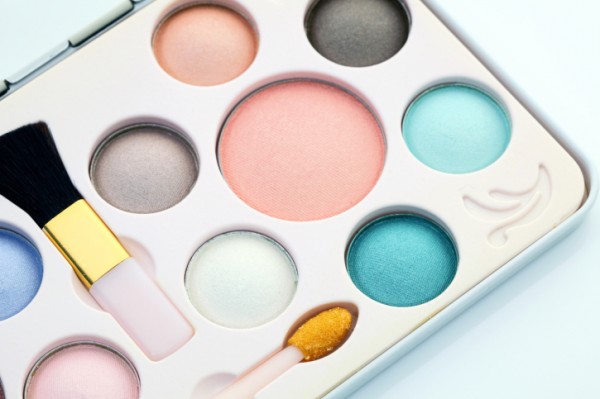 อายแชโดว์