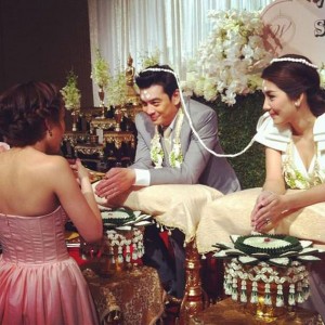 วุ้นเส้น-ชาคริต