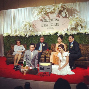 วุ้นเส้น-ชาคริต พิธีหมั้น