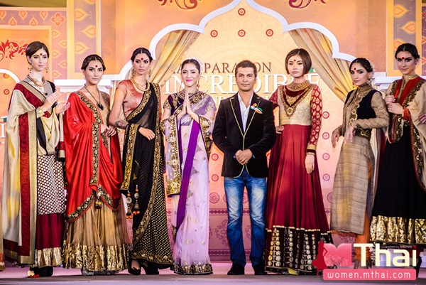 แฟชั่นโชว์ ชุดส่าหรี