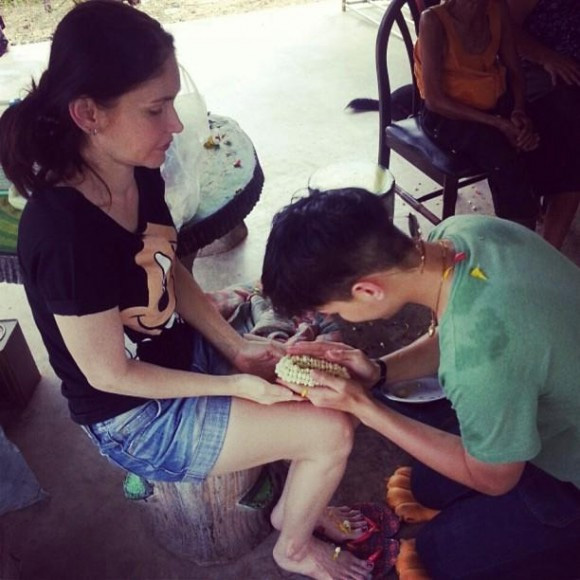 แอน กัญญารัตน์ บ่อสันเที๊ยะ และ ลูกชาย  ภีม ภาคิน จิกิตศิลปิน