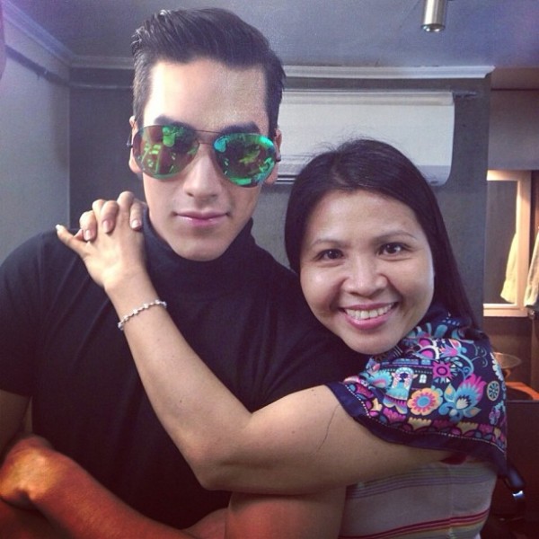 แม่ณเดชน์