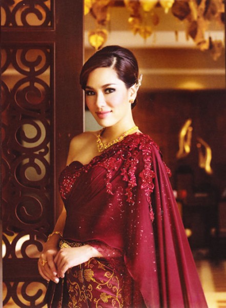 ชุดไทยแต่งงาน