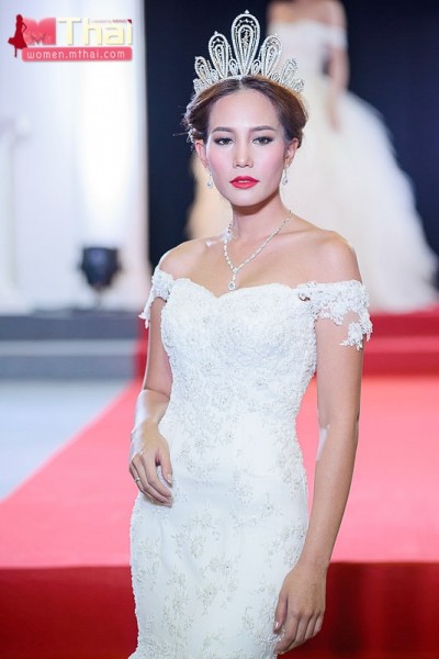 ชุดแต่งงาน ชาม ไอยวริญท์