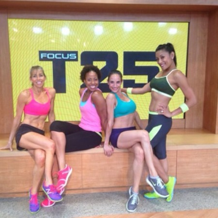 Tania คุณแม่เทรนเนอร์ T25