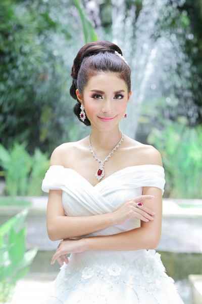 แฟชั่นชุดเจ้าสาว