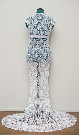 ถักชุดแต่งงาน 