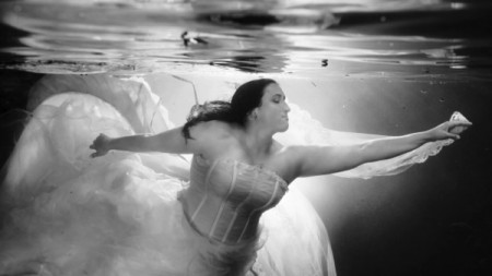 ชุดแต่งงานใต้น้ำ