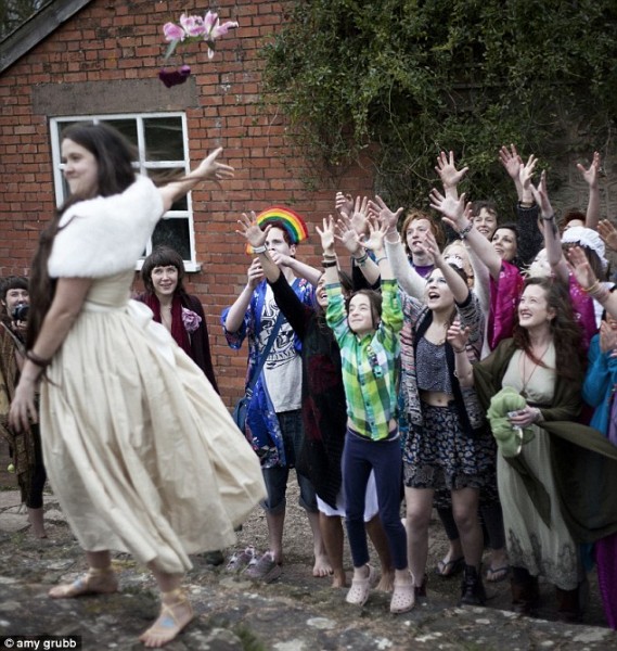 แต่งงานกับตัวเอง