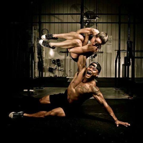 ท่าออกกำลังกายคู่รัก