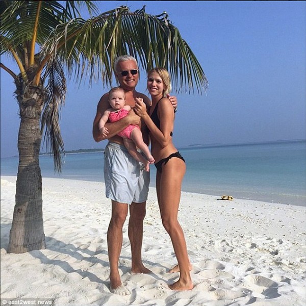 251DFD3400000578-2928377-With-a-68_1422377185123