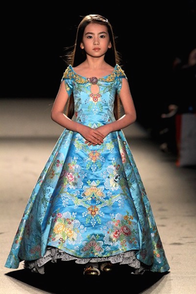 ซิ่วฉิว  นางแบบเด็กวัย 9 ขวบจากจีน