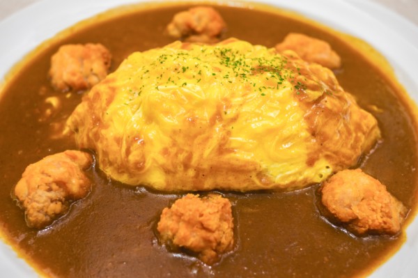 ข้าวห่อไข่ 