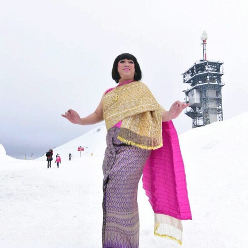 ชุดไทย ครูลิลลี่ 