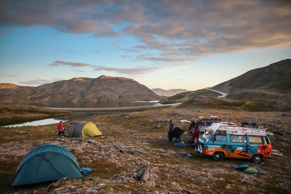 คู่รักนักท่องเที่ยว