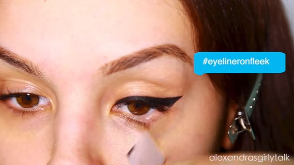 SCOTCHTAPEMAKEUP-015