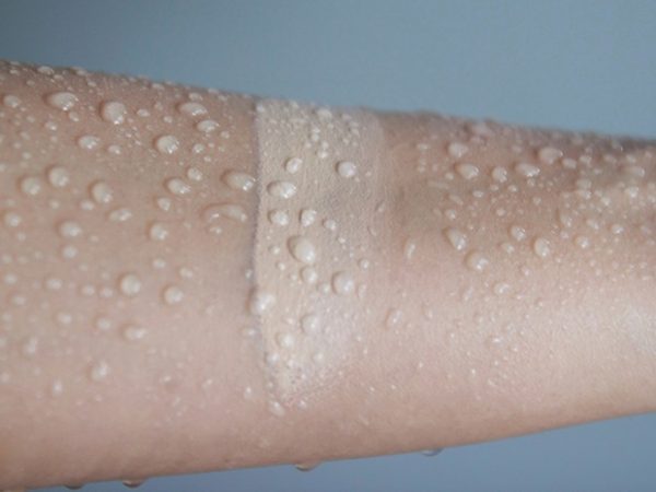 เครื่องสำอางกันน้ำ