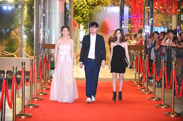 ทีมนักแสดง และผู้กำกับจาก GDH 559