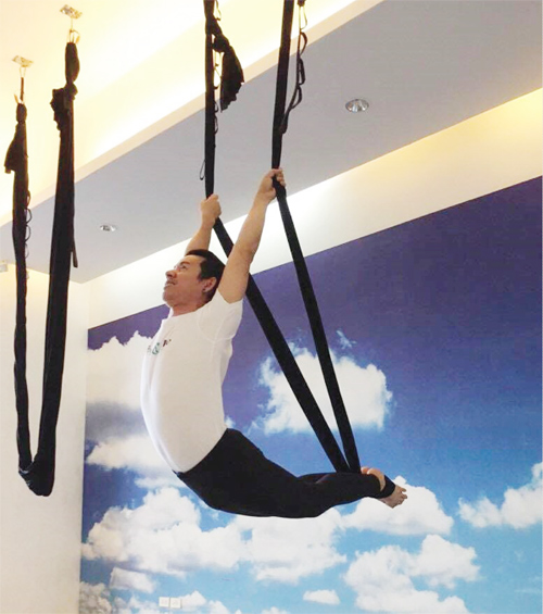 โยคะฟลาย