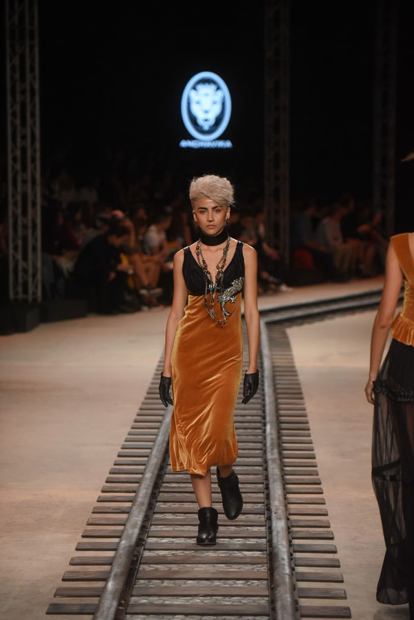 จีน่า The Face 