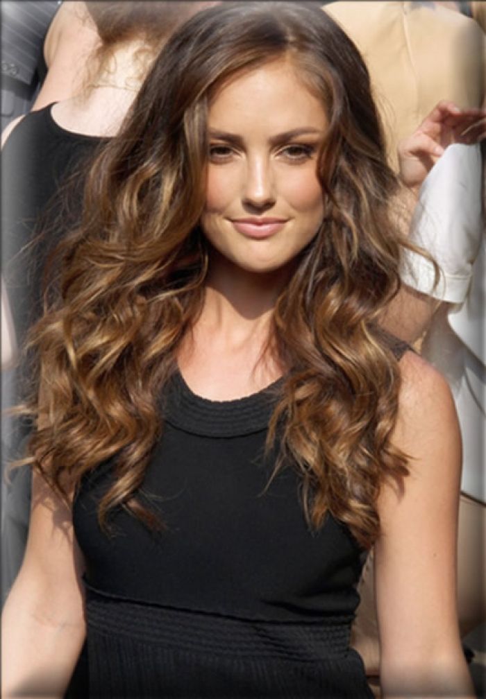 ผมสีน้ำตาล