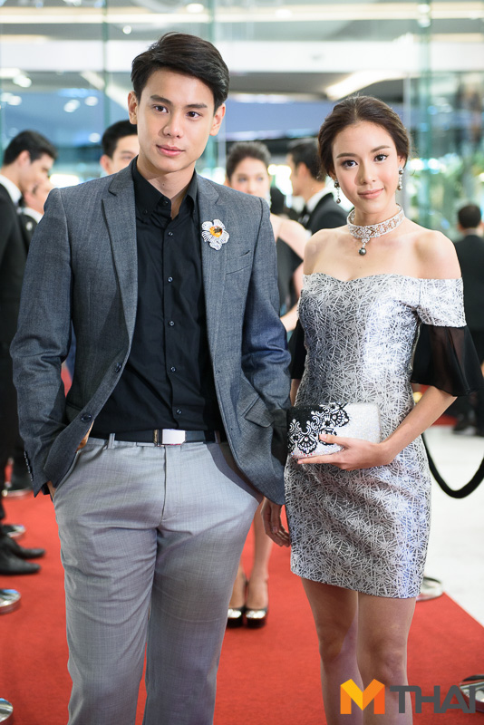 แบงค์-อาทิตย์ ควงสาว ตูน-พิมพ์ปวีณ์