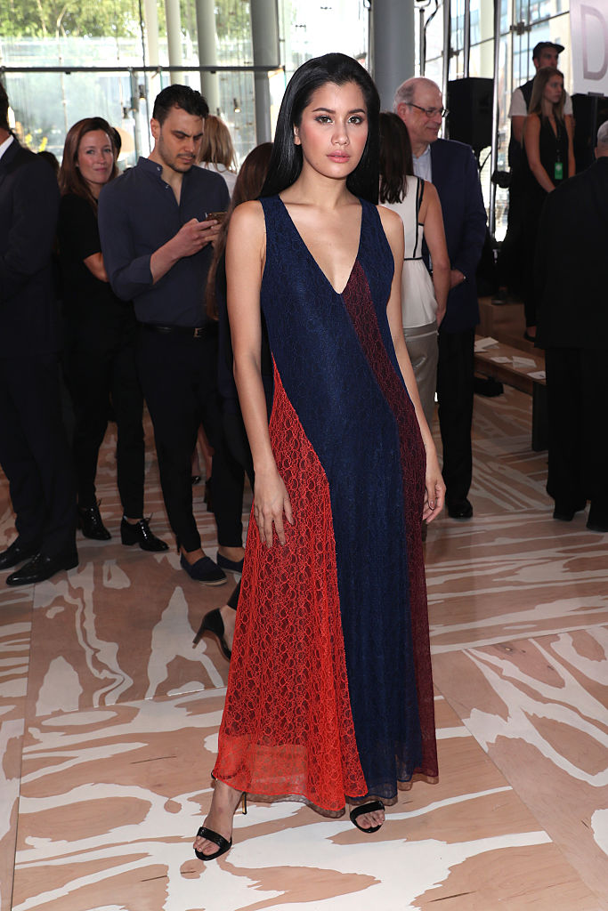 ปูในลุคเรียบง่ายแต่งดงามจากแบรนด์ Tory Burch