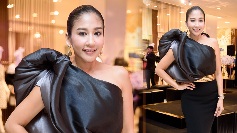 mbookstore ทำงาน พิธีกร หนิง-ศรัยฉัตร ในหลวง