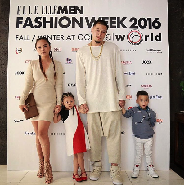 screen-shot-2559-11-14-at-12-26-03-pm