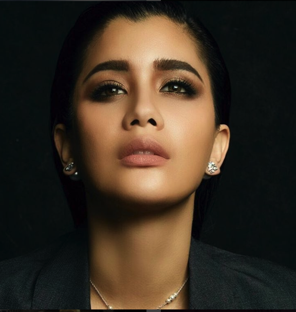 screen-shot-2559-12-14-at-1-57-18-pm