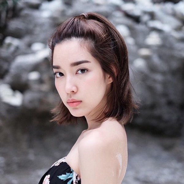  โม มนชนก 