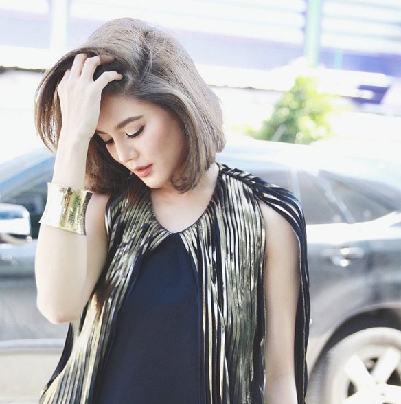 ดาราผมสั้น 