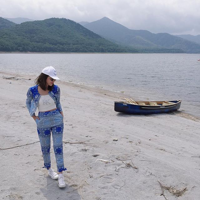 ท่าโพสริมทะเล