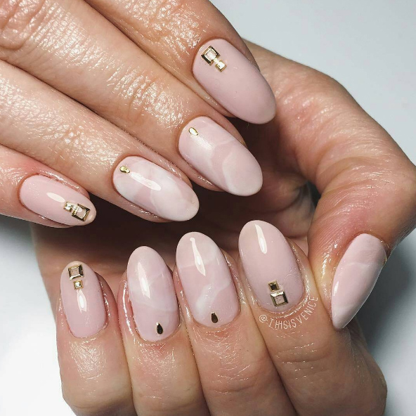 เพ้นท์เล็บ