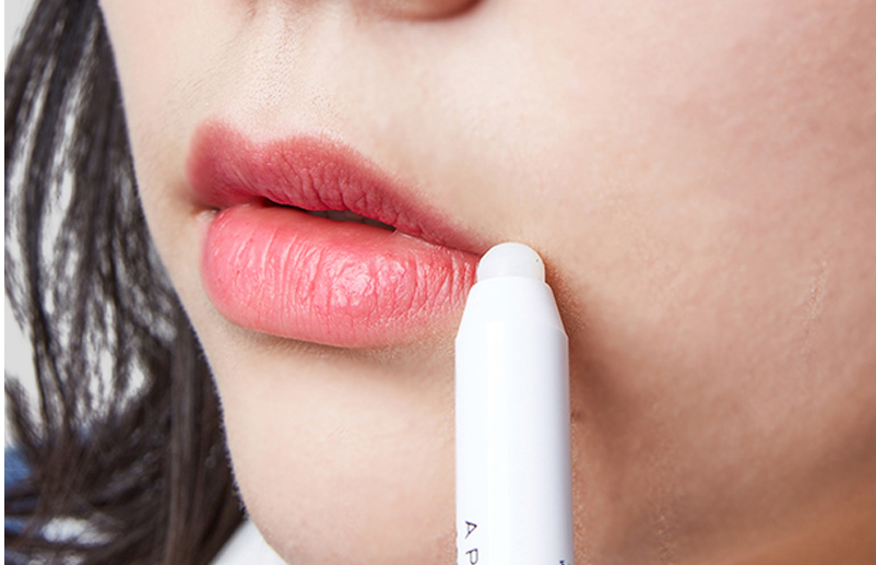 ปากกาลบเครื่องสำอาง