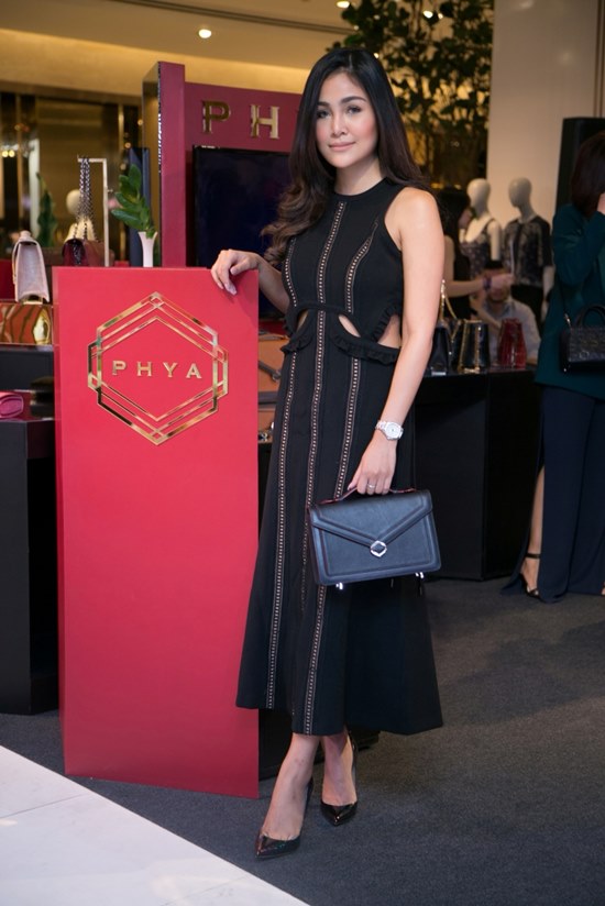 แป้ง พลอยวารินทร์ ทรงปกรณ์