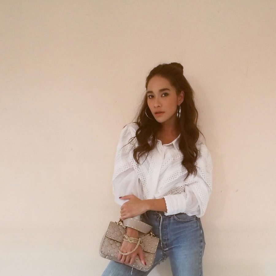  พลอย เฌอมาลย์ 