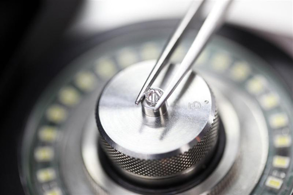 ตรวจสอบเพชร