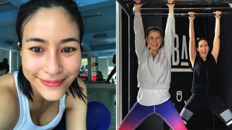 snap signatre กางเกงยีนส์ขาสั้นเซอร์ๆ การเล่นโยคะ จุ๋ย-วรัทยา ชุดโยคะ ท่าโยคะ สไตล์การแต่งตัว เปลี่ยนสไตล์การแต่งตัว เล่นโยคะ เสื้อคลุมตัวยาว โยคะ โยคะลดหน้าท้อง