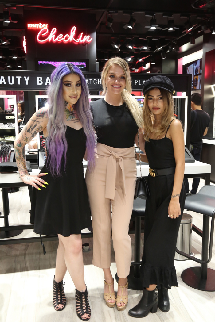  ลิลลี่ เมย์แมค 