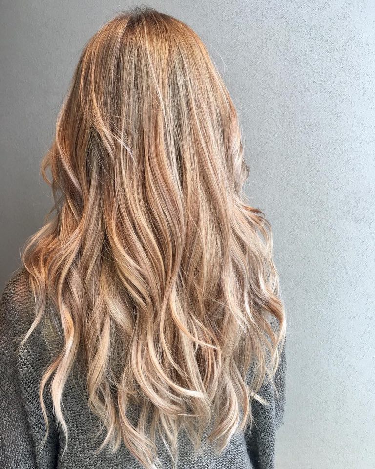 สีผมน้ำตาลอ่อน