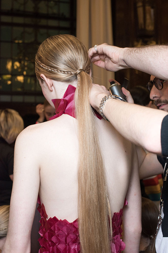 ทรงผมมัดรวบ