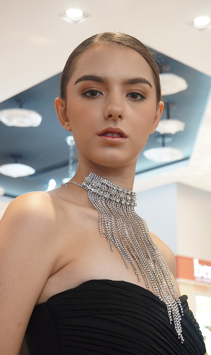  ทาปากแดง