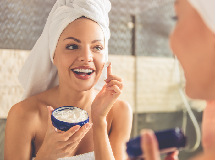 OPPO F5 ถ่ายรูป ศัลยกรรม เคล็ดลับความสวย เซลฟี เทคนิคแต่งหน้า