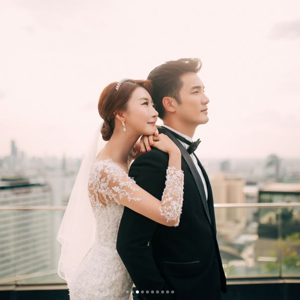 ชุดแต่งงาน ปาร์ค ฮยอน ซอน