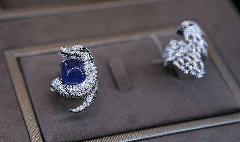 เครื่องเพชร