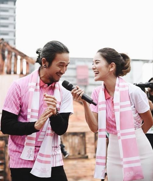 คู่รักดาราคบนาน